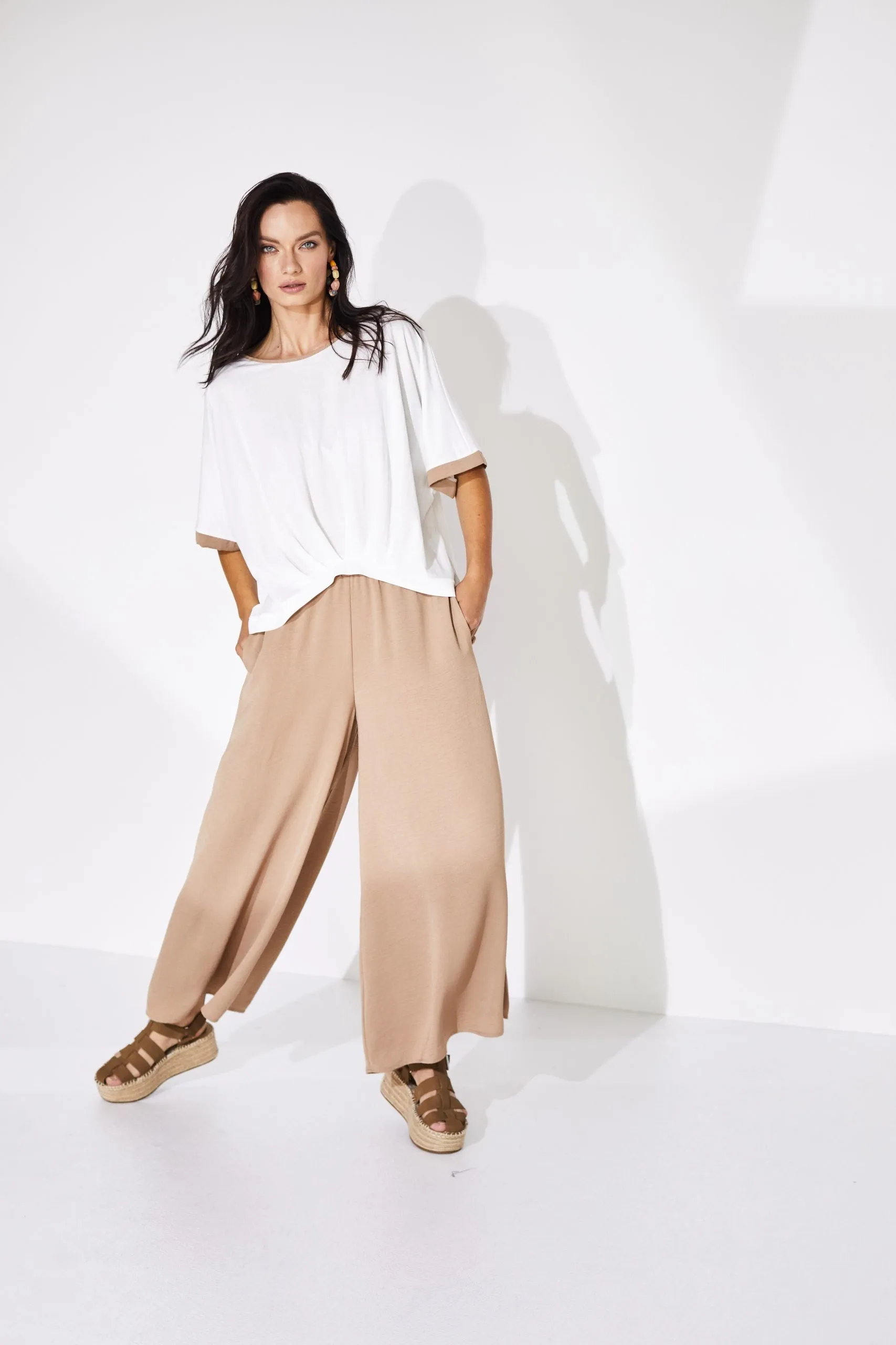 Naya Summer wide leg trousers with elastic waist. Tan  Nas24274